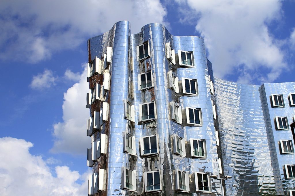 Medienhafen Duesseldorf(c) Jan Dimog Neuer Zollhof 4 Hier gehts los in het Düsseldorf
